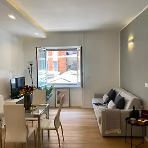 Gramsci 2 - Cozy Near Sempione Park! Appartamento